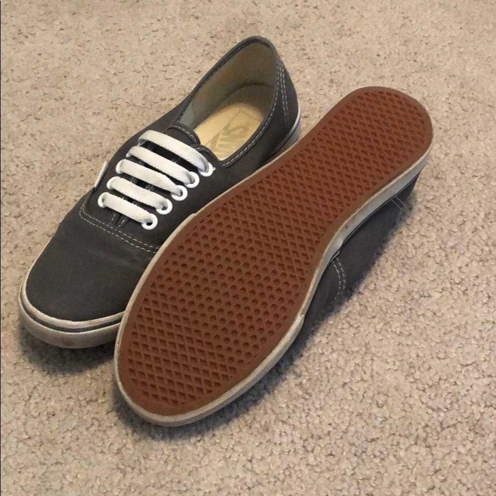 Vans - Picture 2 of 3